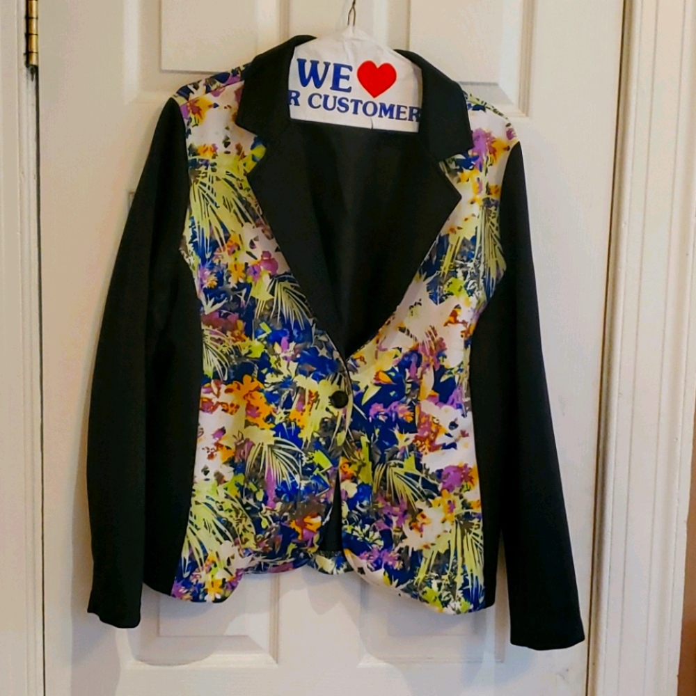 Women's blazzer